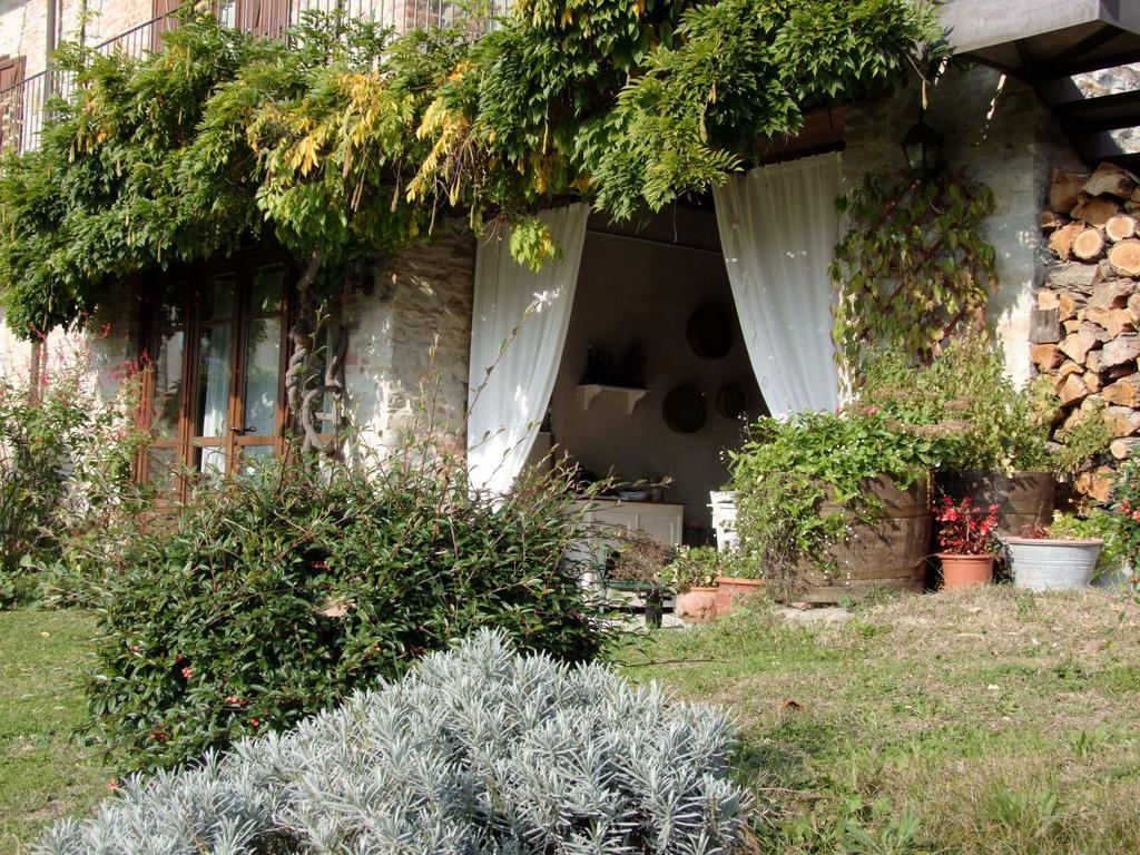 مبيت وإفطار Trezzo Tinella Casa Branzele المظهر الخارجي الصورة