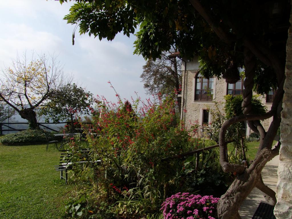 مبيت وإفطار Trezzo Tinella Casa Branzele المظهر الخارجي الصورة