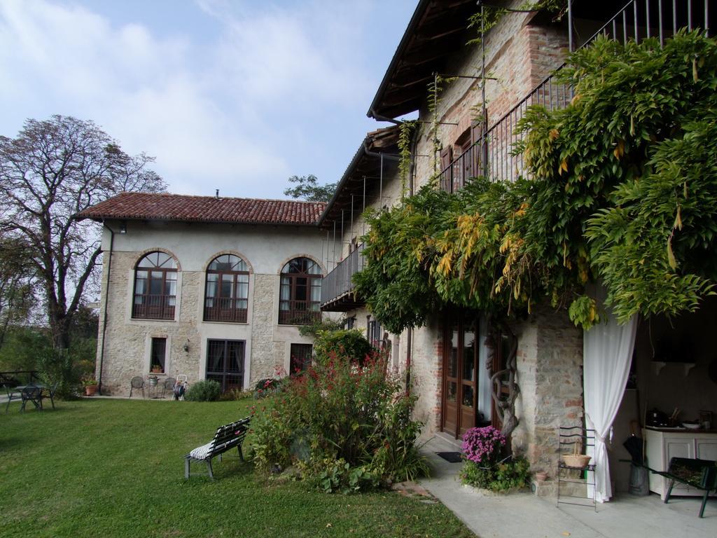 مبيت وإفطار Trezzo Tinella Casa Branzele المظهر الخارجي الصورة